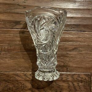 Zajecar Star of David Pinwheel Lead Crystal Vase